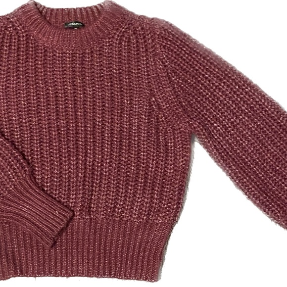 Beautiful sweater - Picture 2 of 5